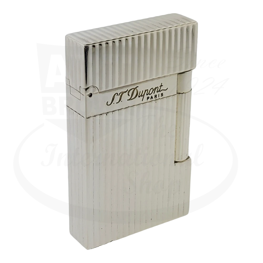 S.T. Dupont Display Model Ligne 2 Vertical Lines Silver Lighter, 016817-D1