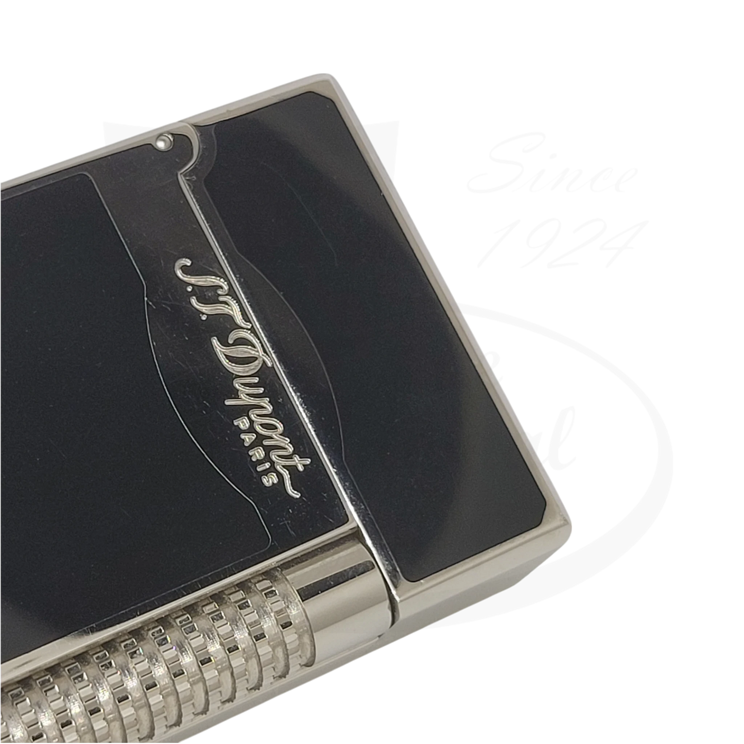 S.T. Dupont Display Model Le Grand Black Lacquer & Palladium Lighter, 023010-D1