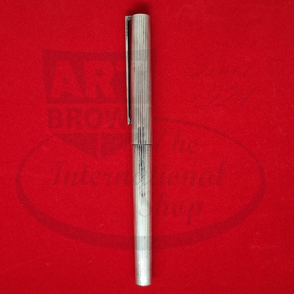 Preowned Refurbished S.T. Dupont Classique Sterling Silver Vertical Lines Fountain Pen